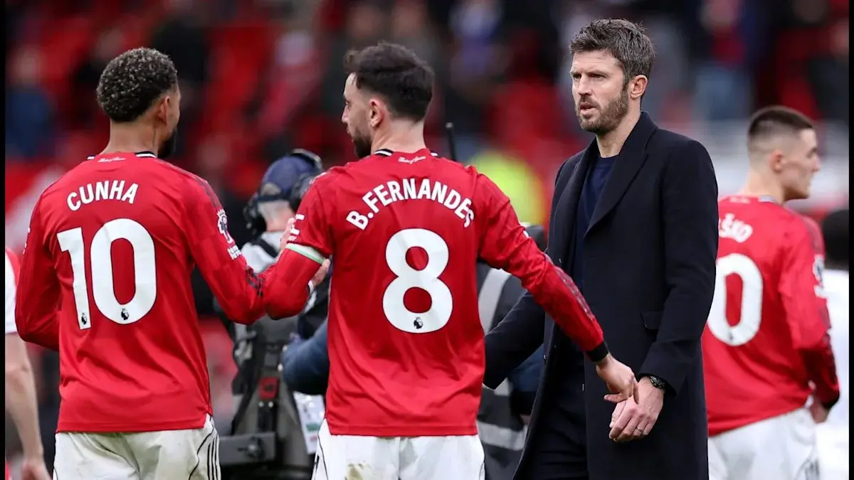 Scântei la Manchester United: Carrick îi răspunde tăios lui Bruno Fernandes